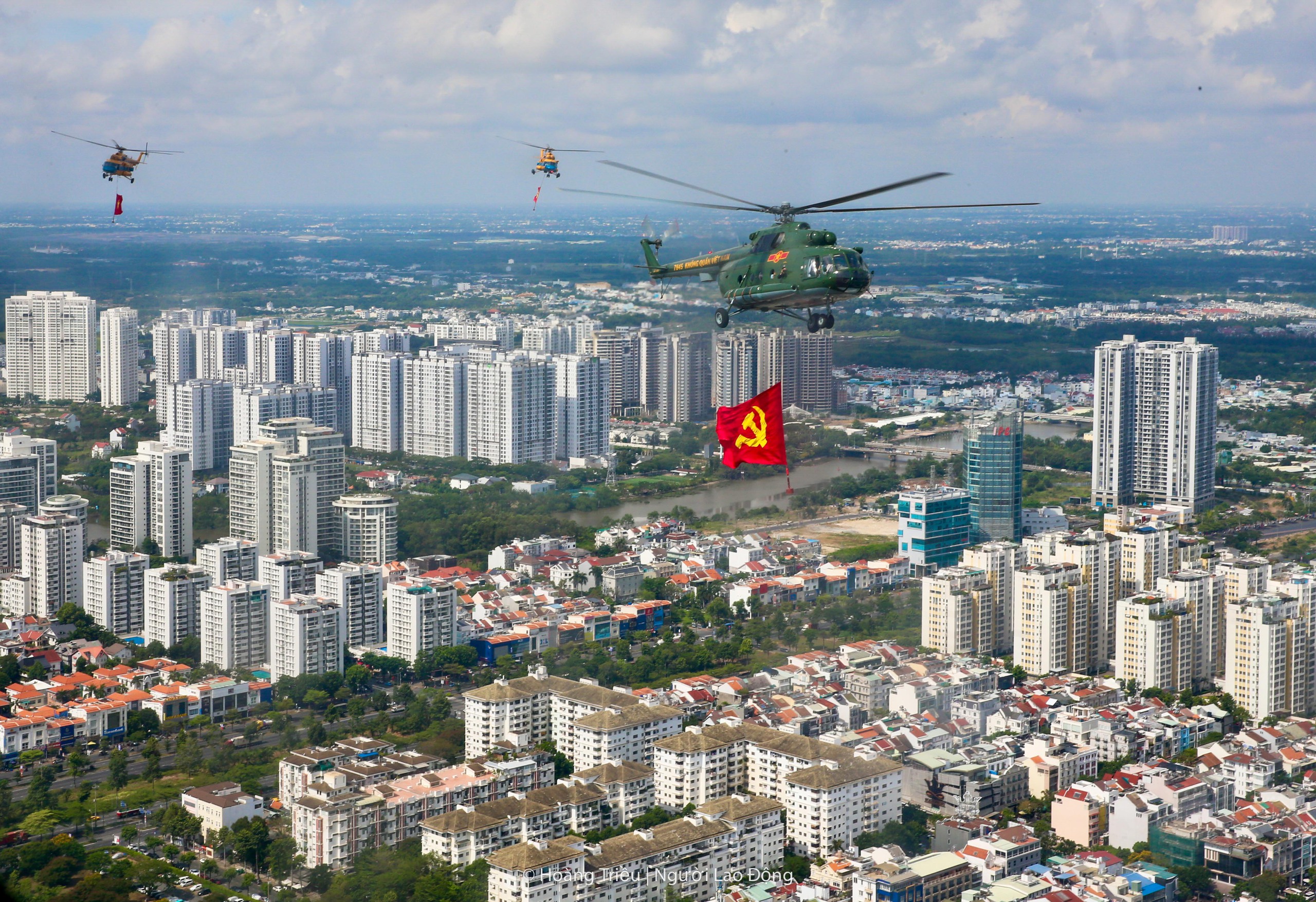 Những chuyến bay đặc biệt trên bầu trời TP HCM - Ảnh 15.