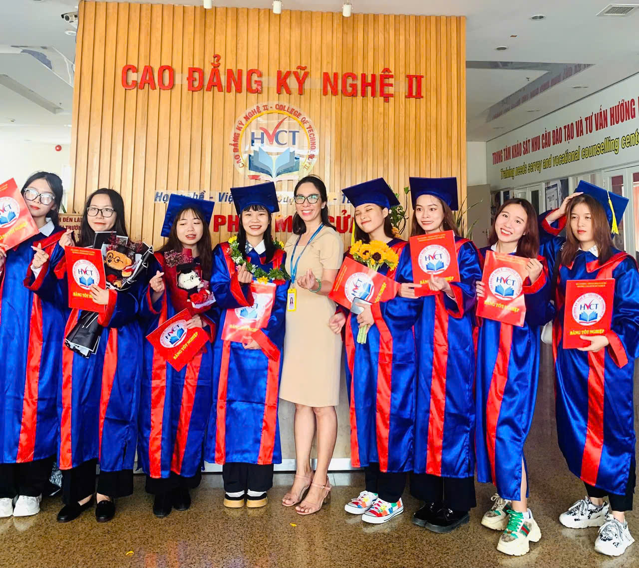 Thạc sĩ Ngô Thị Hồng: Người gieo mầm khởi nghiệp cho thế hệ trẻ - Ảnh 2.