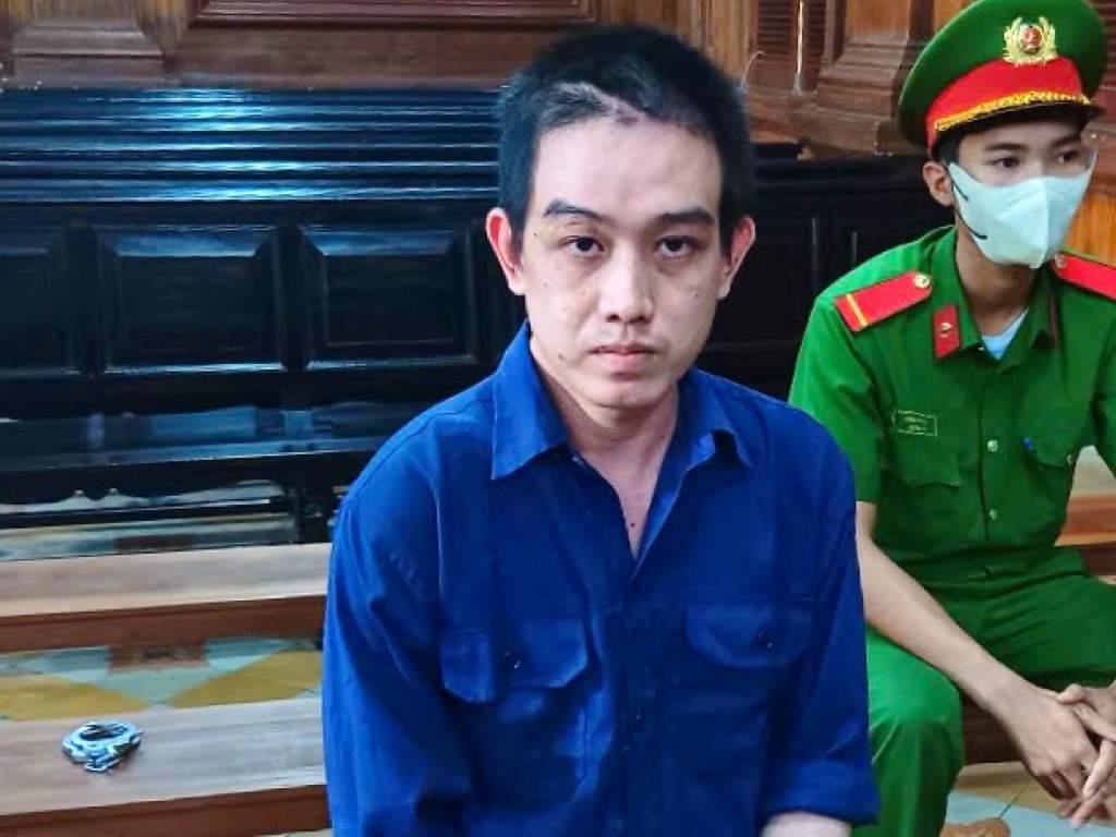 Một CSGT thu tiền 2.251 hồ sơ đăng k&yacute; xe, kh&ocirc;ng viết bi&ecirc;n lai - Ảnh 1.