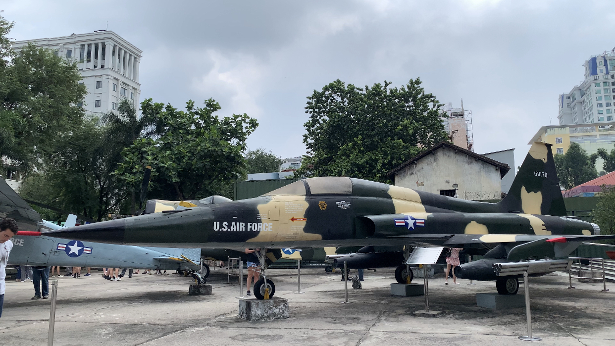 Bảo tàng Chứng tích Chiến tranh: Những câu chuyện xúc động về chiến tranh và hòa bình- Ảnh 2.