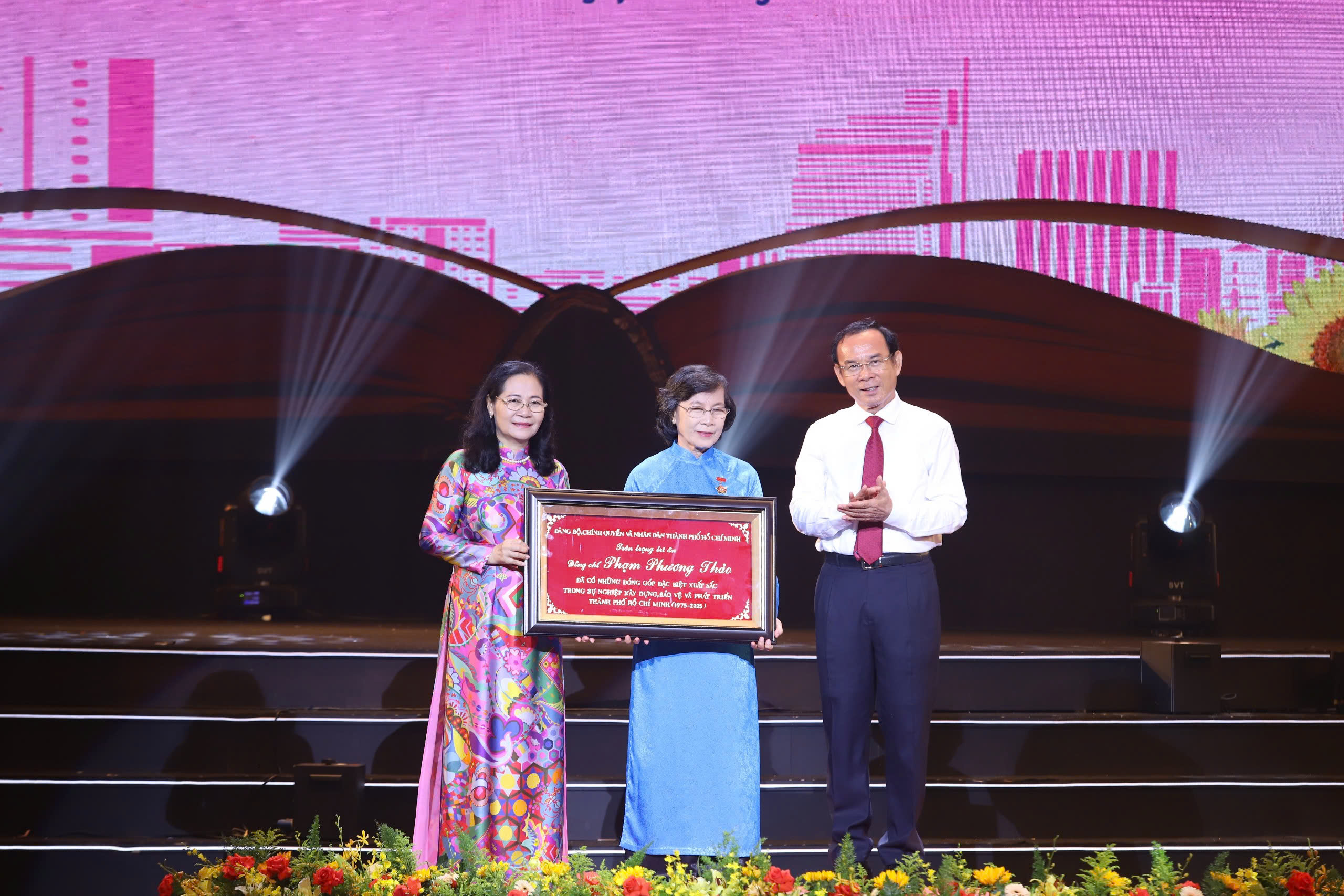 TP HCM tôn vinh 60 cá nhân tiêu biểu - Ảnh 12.