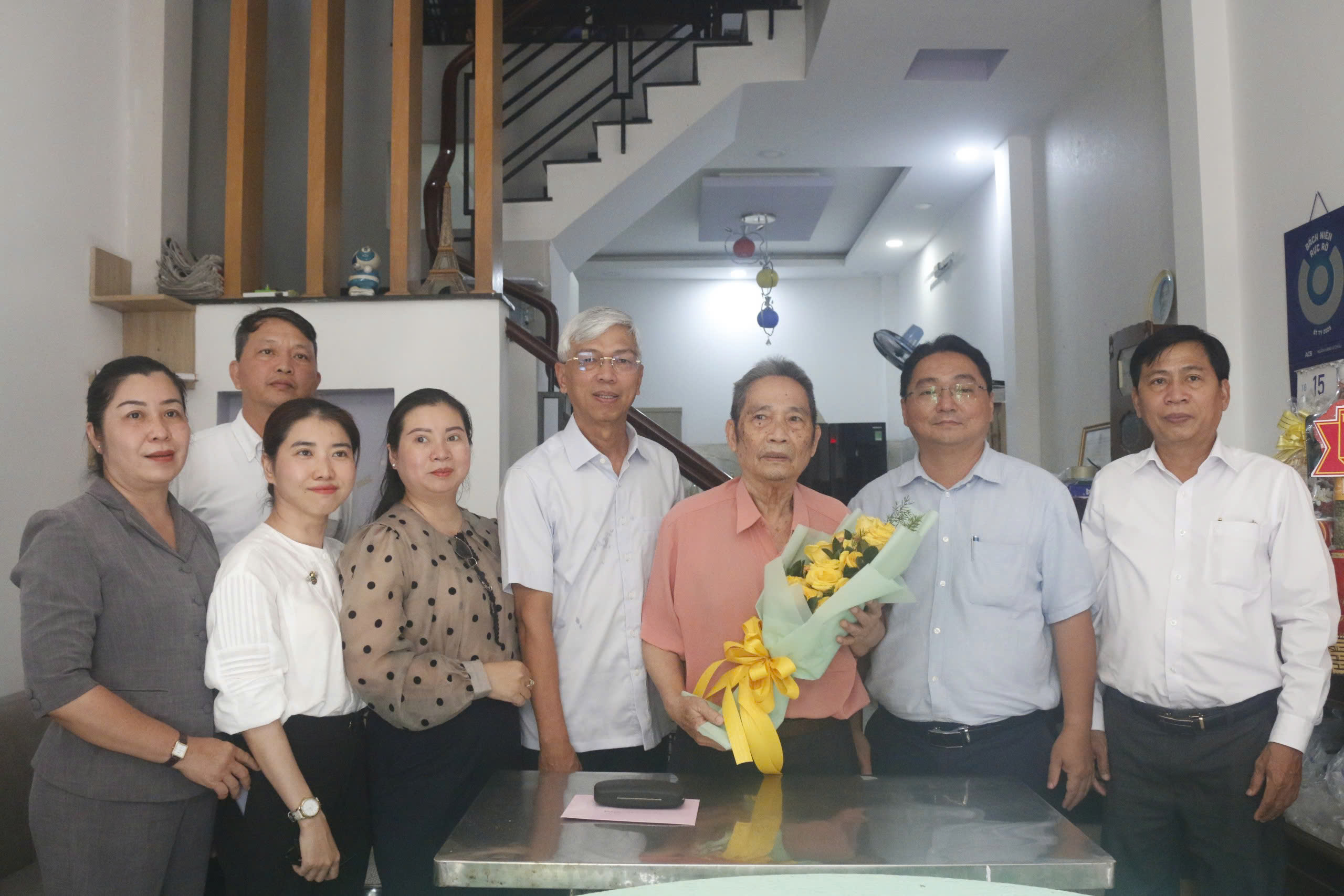 Trọn nghĩa vẹn t&igrave;nh với người c&oacute; c&ocirc;ng- Ảnh 1.