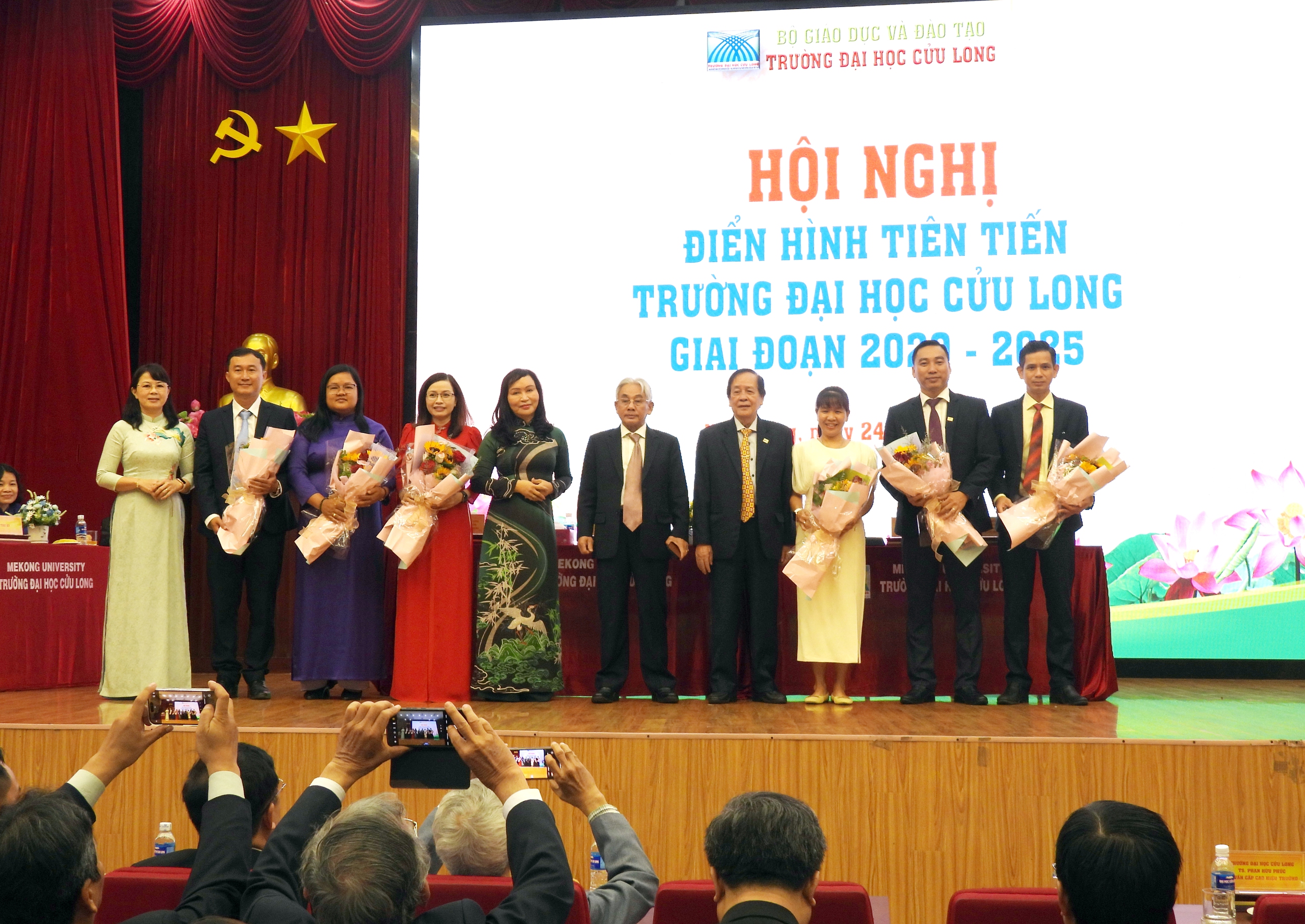 Trường ĐH Cửu Long tổ chức hội nghị điển h&igrave;nh ti&ecirc;n tiến- Ảnh 5.