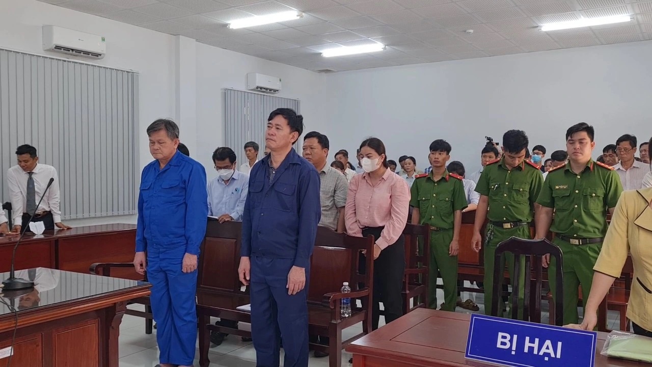 Truy t&ocirc;́ nhiều cựu c&aacute;n bộ ở Đồng Nai &ldquo;ph&ugrave; ph&eacute;p&rdquo; đất c&ocirc;ng th&agrave;nh đất tư - Ảnh 1.