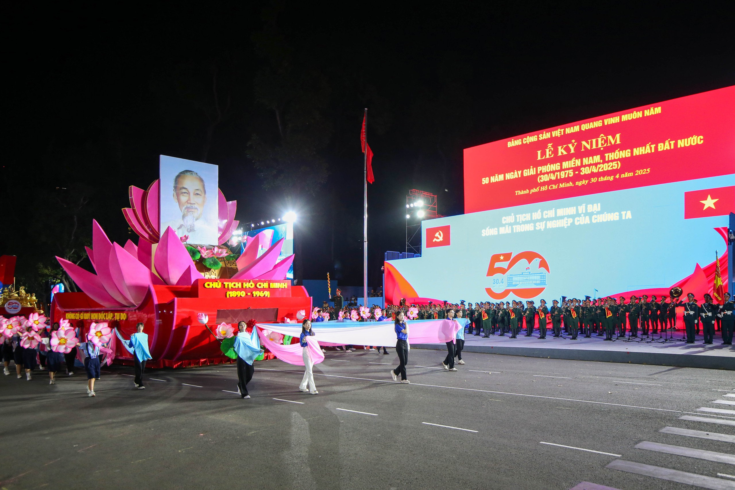 Ý nghĩa thiêng liêng của khối xe Nghi trượng tại lễ diễu binh, diễu hành Đại lễ 30-4- Ảnh 4.