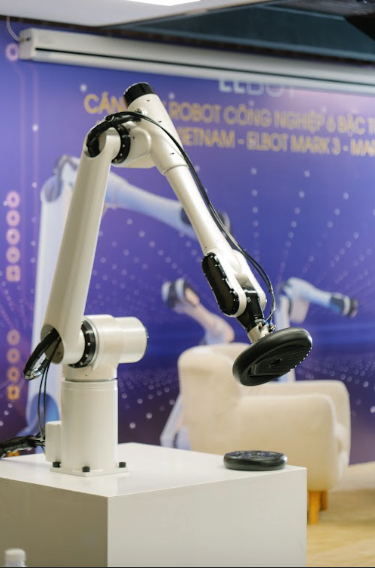 C&aacute;nh tay robot 6 bậc tự do "made in Vietnam" xuất xưởng với gi&aacute; 55 triệu đồng- Ảnh 1.