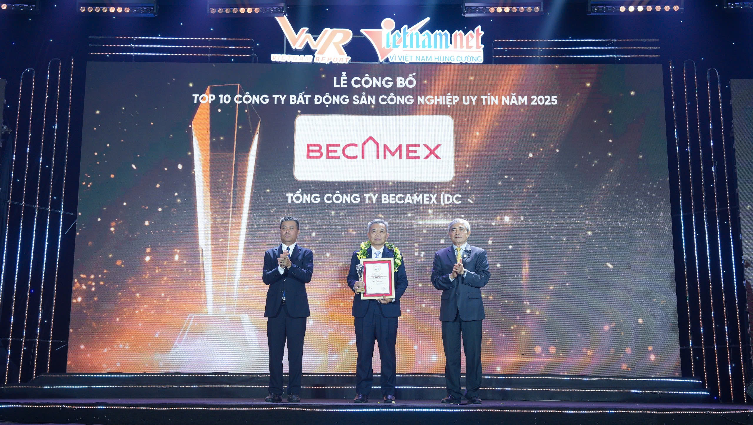 Becamex IDC li&ecirc;n tục 5 năm đứng đầu Top 10 c&ocirc;ng ty bất động sản c&ocirc;ng nghiệp uy t&iacute;n- Ảnh 1.