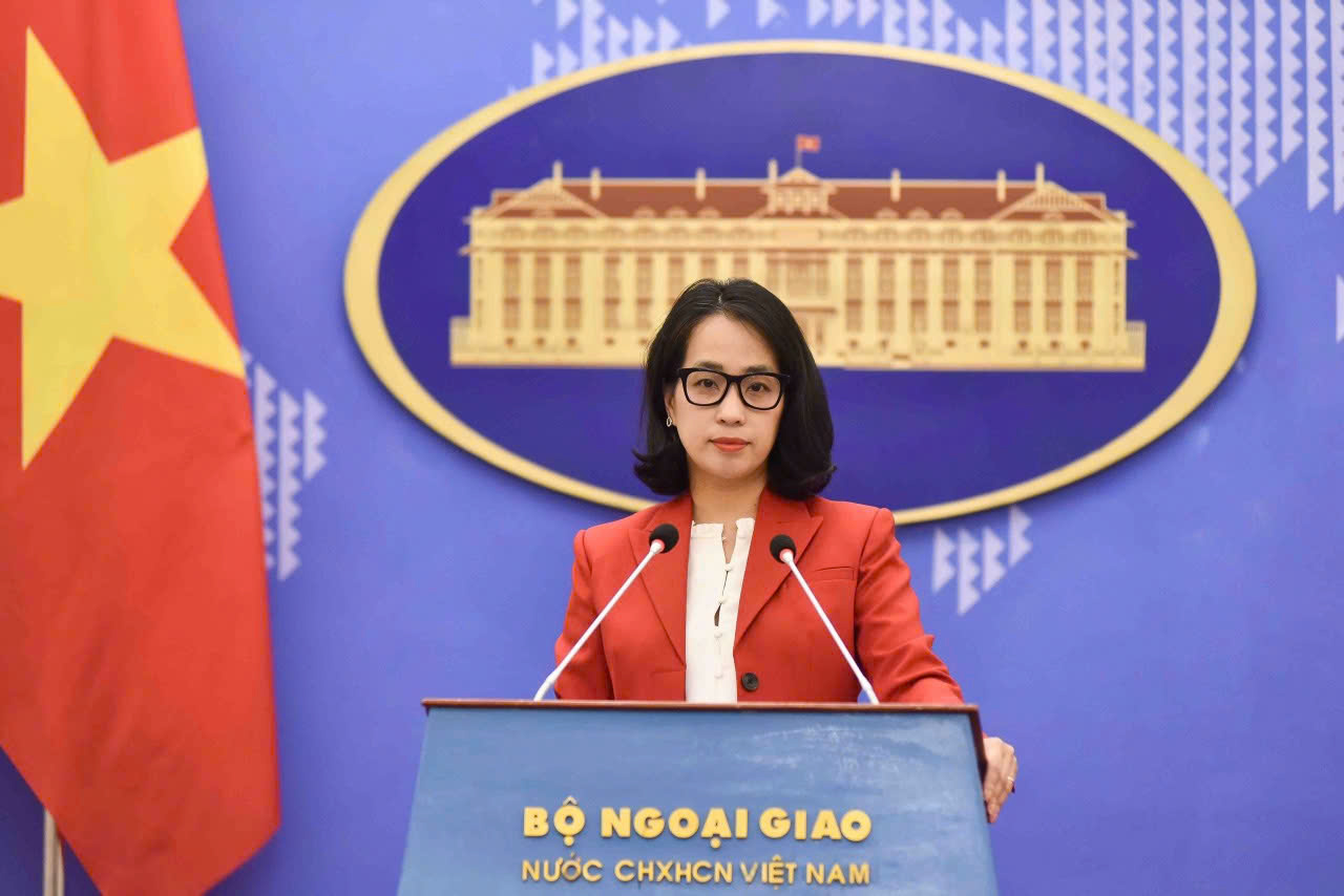 Việt Nam lên tiếng về thông tin Tổng thống Mỹ yêu cầu quan chức không dự lễ kỷ niệm 30-4- Ảnh 1.