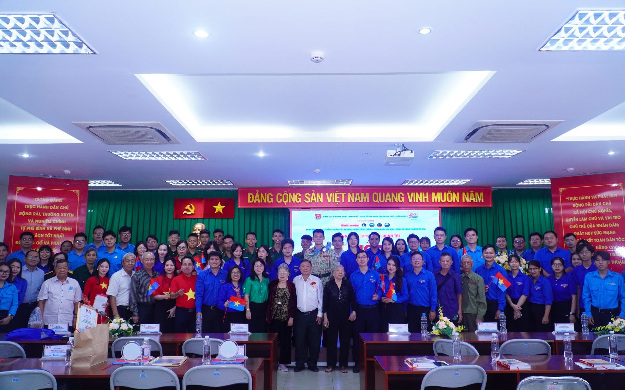 Cựu chiến binh kể chuyện lịch sử, truyền động lực cho thế hệ trẻ