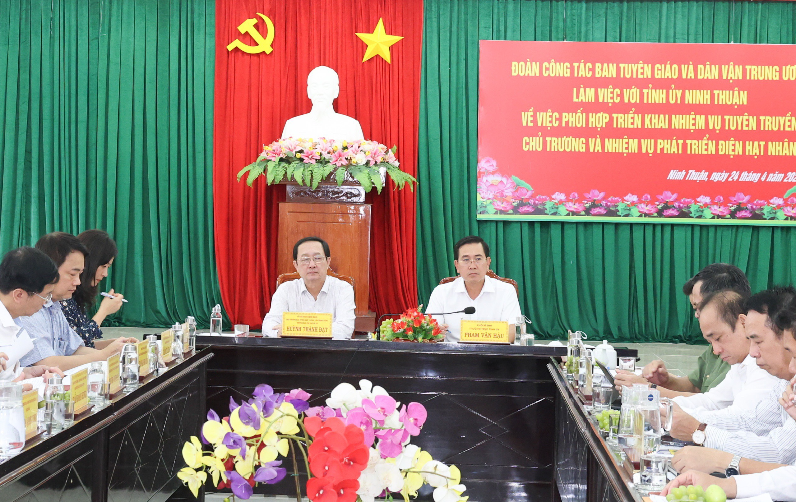 Ban Tuyên giáo và Dân vận Trung ương làm việc với Ninh Thuận về dự án điện hạt nhân- Ảnh 1.