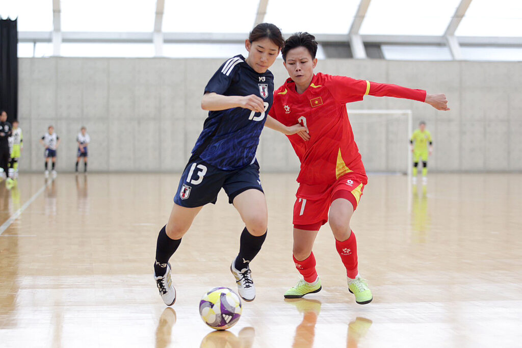 Futsal nữ Việt Nam t&iacute;ch lũy kinh nghiệm qu&yacute; b&aacute;u trước Nhật Bản - Ảnh 1.