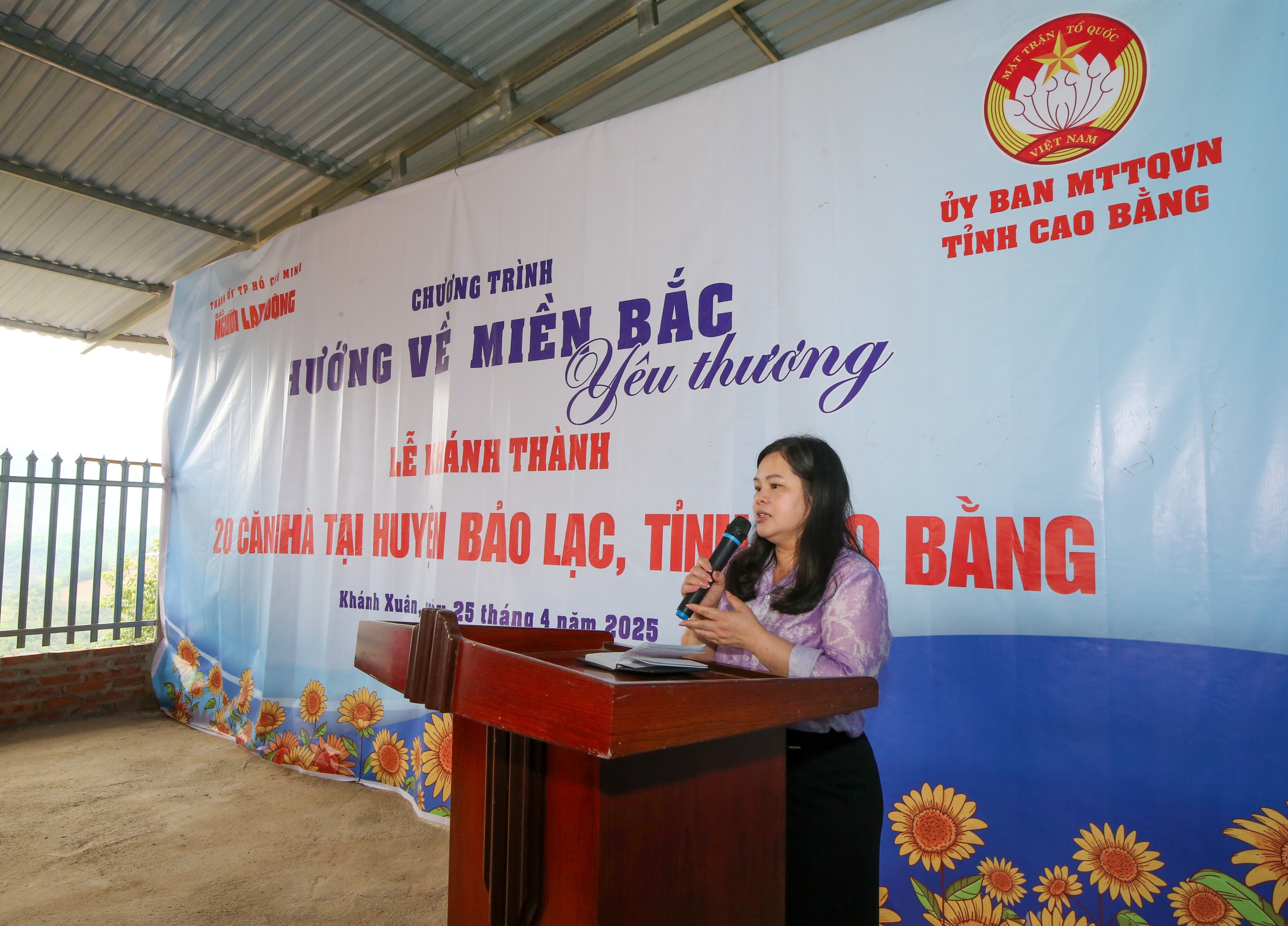 Khánh thành 20 căn nhà bạn đọc Báo Người Lao Động hỗ trợ người dân Cao Bằng bị ảnh hưởng bão Yagi- Ảnh 15.