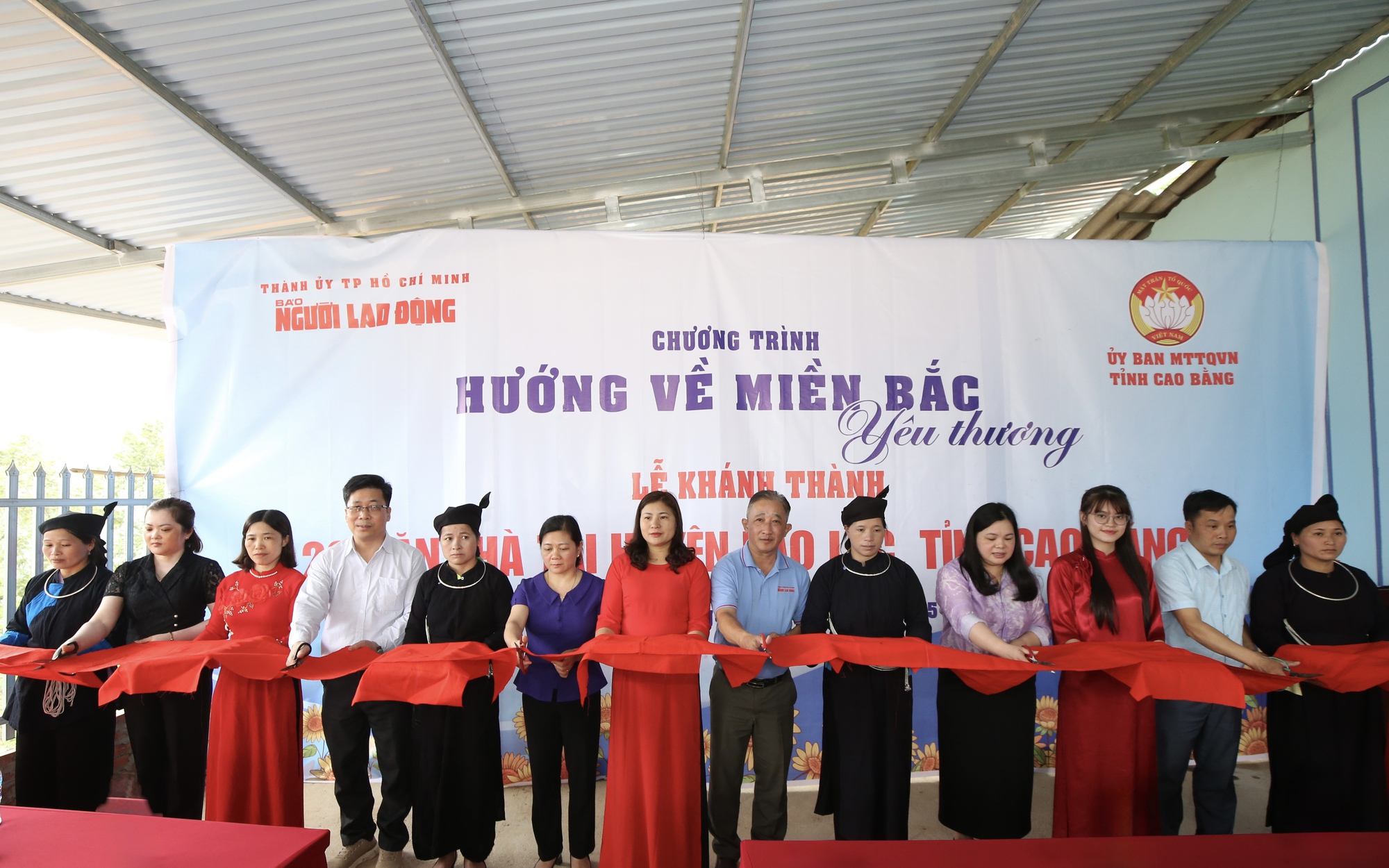 Khánh thành 20 căn nhà bạn đọc Báo Người Lao Động hỗ trợ người dân Cao Bằng bị ảnh hưởng bão Yagi