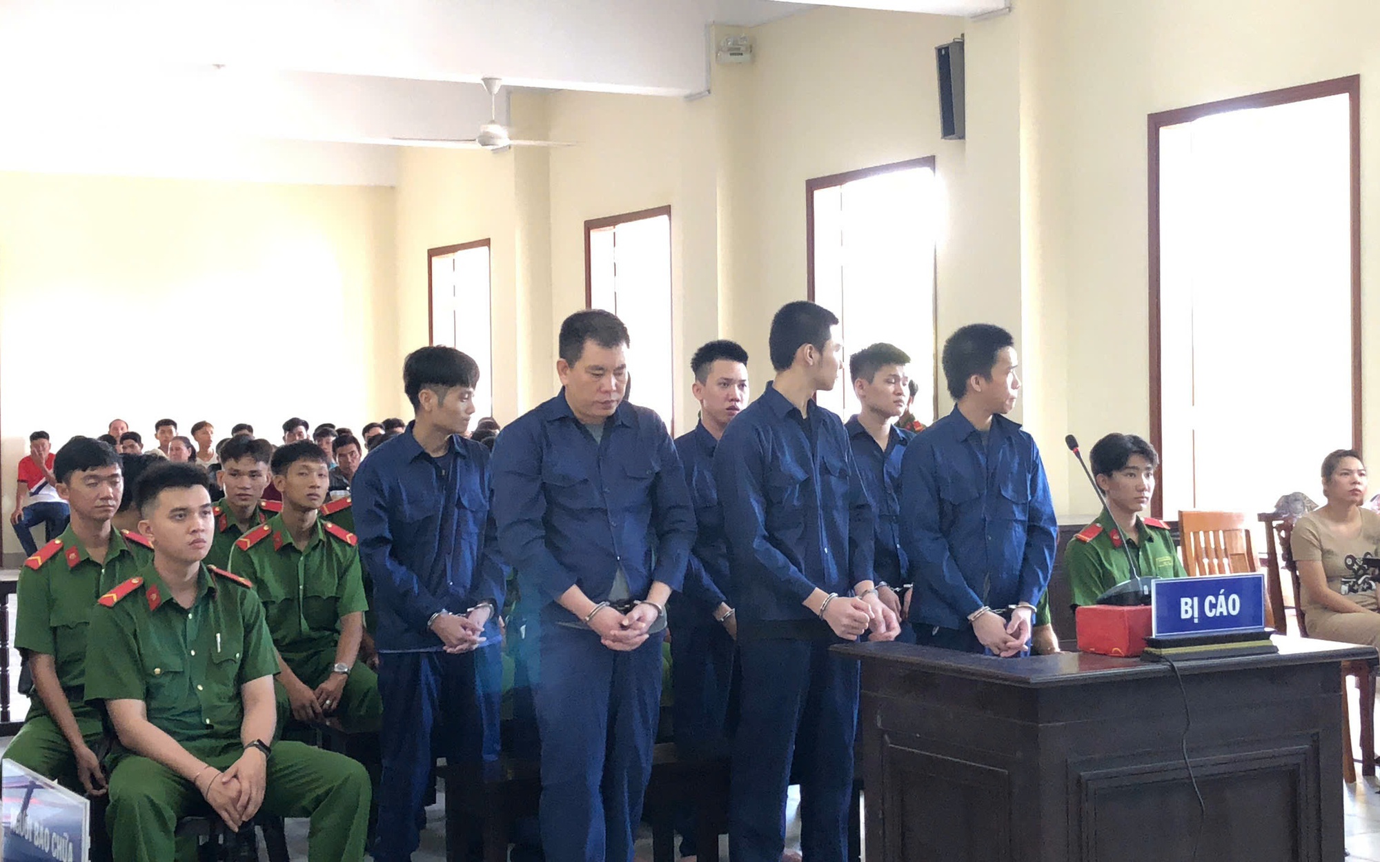 Cần Thơ: Tuyên 2 án tử hình vụ nhóm thanh niên đánh nhầm người dẫn đến tử vong