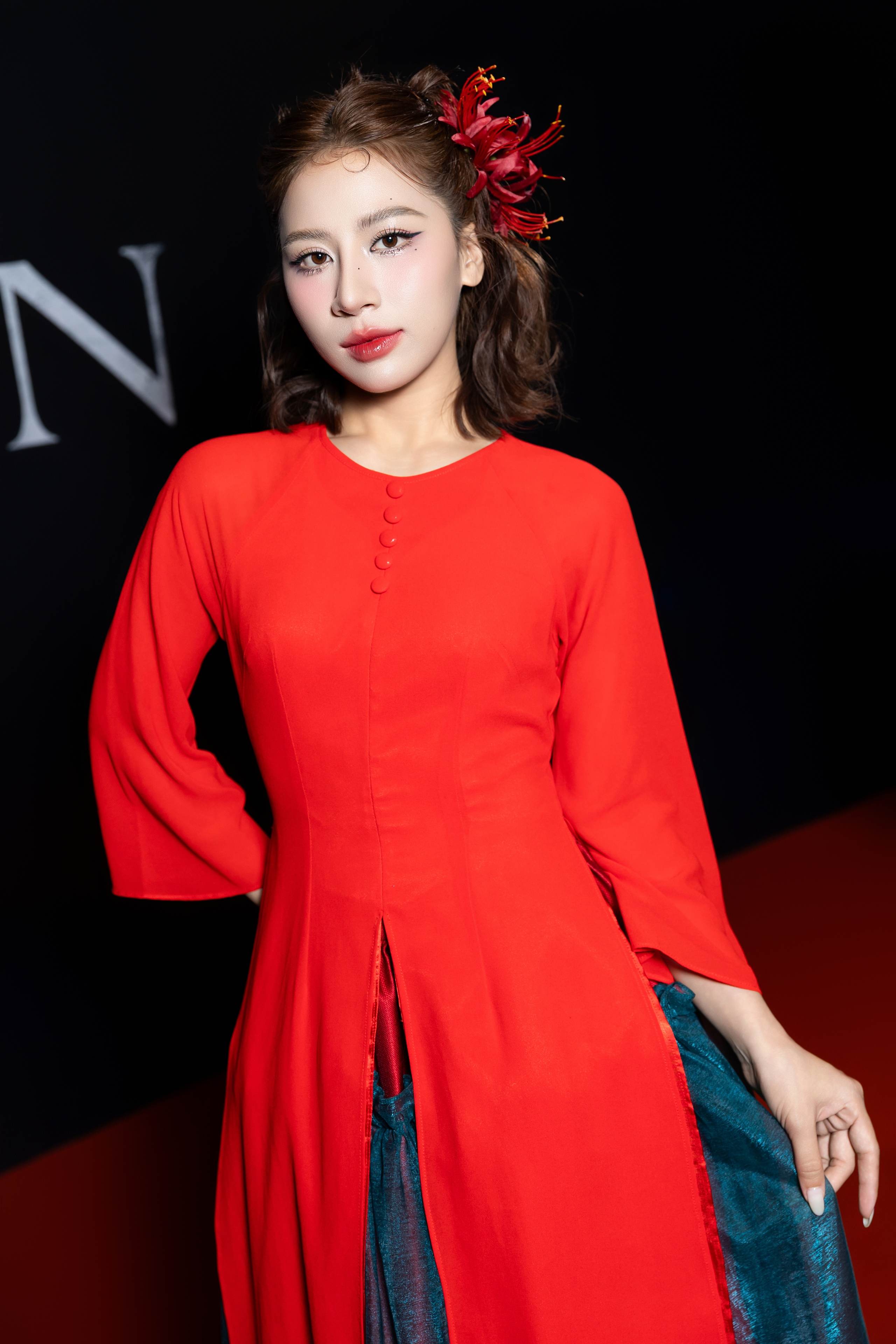 T&iacute;n Nguyễn "lột x&aacute;c"   - Ảnh 1.