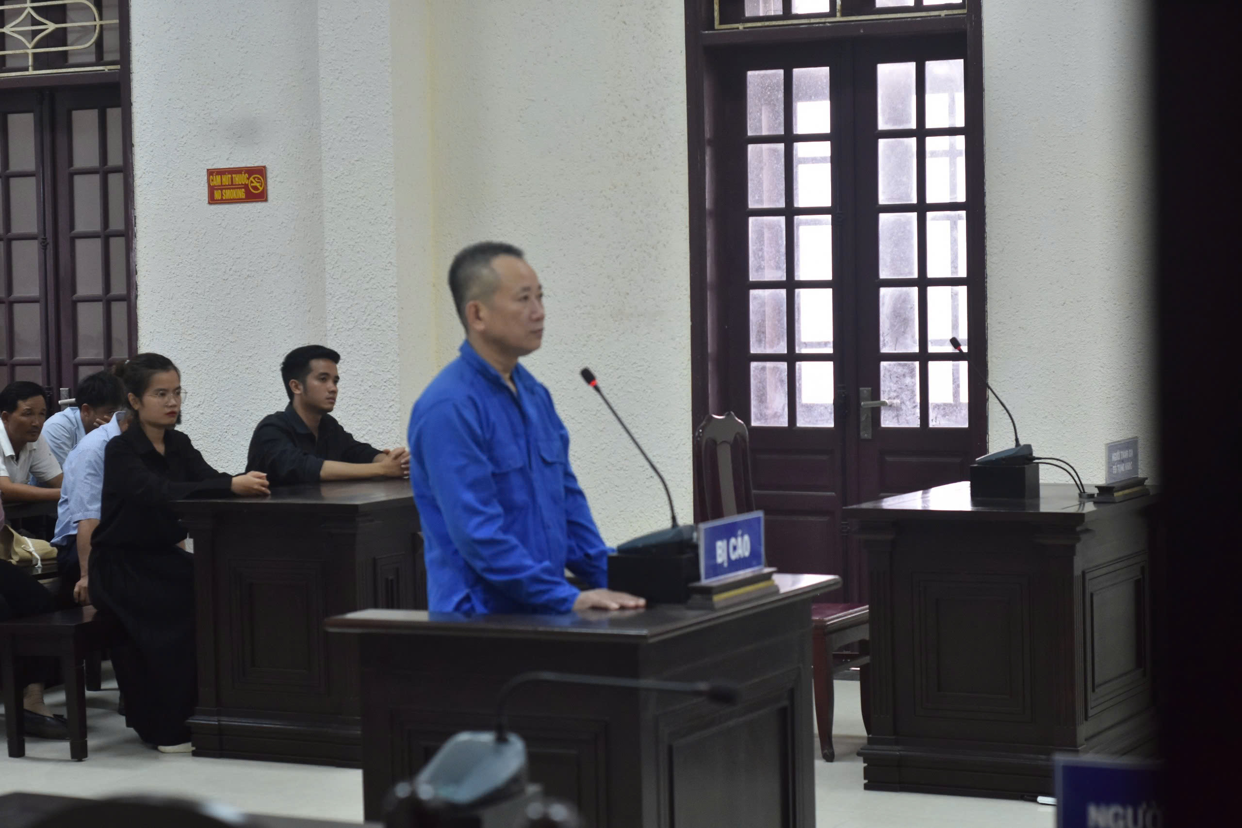 Tuyên tử hình người đâm chết 2 người trong quán karaoke vì ghen tuông - Ảnh 1.