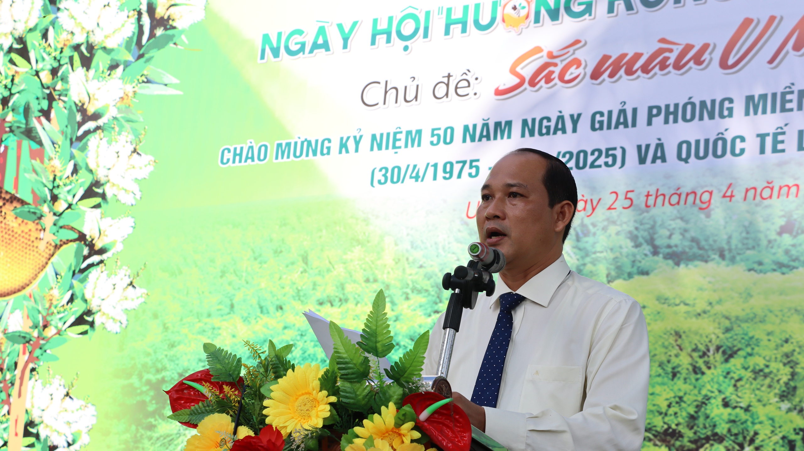 VIDEO: Tr&igrave;nh diễn chế biến lẩu mắm lớn nhất Việt Nam tại U Minh Hạ - Ảnh 4.