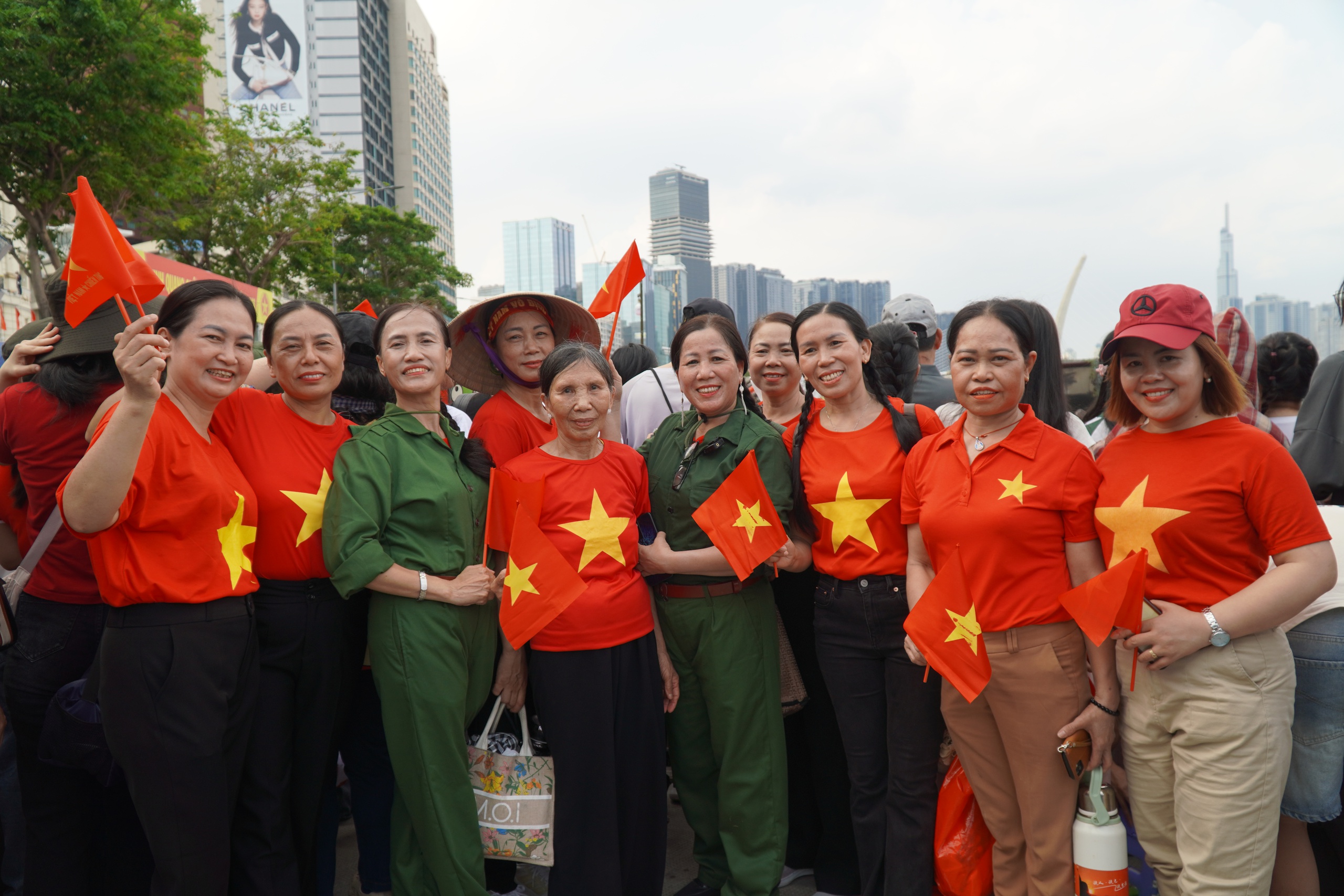 VIDEO: Đi sớm 4 tiếng để chờ xem hợp luyện diễu binh, diễu hành- Ảnh 4.