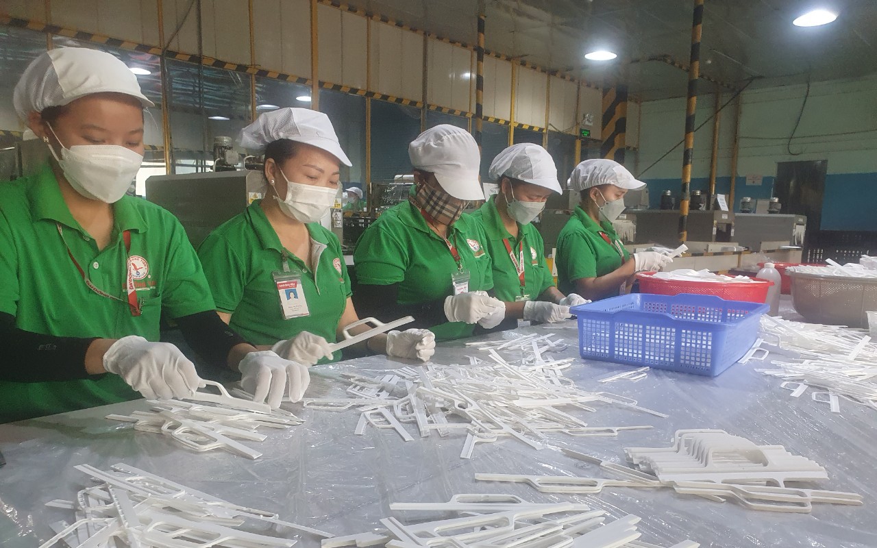 Lương tối thiểu áp dụng ra sao khi bỏ quận, huyện?