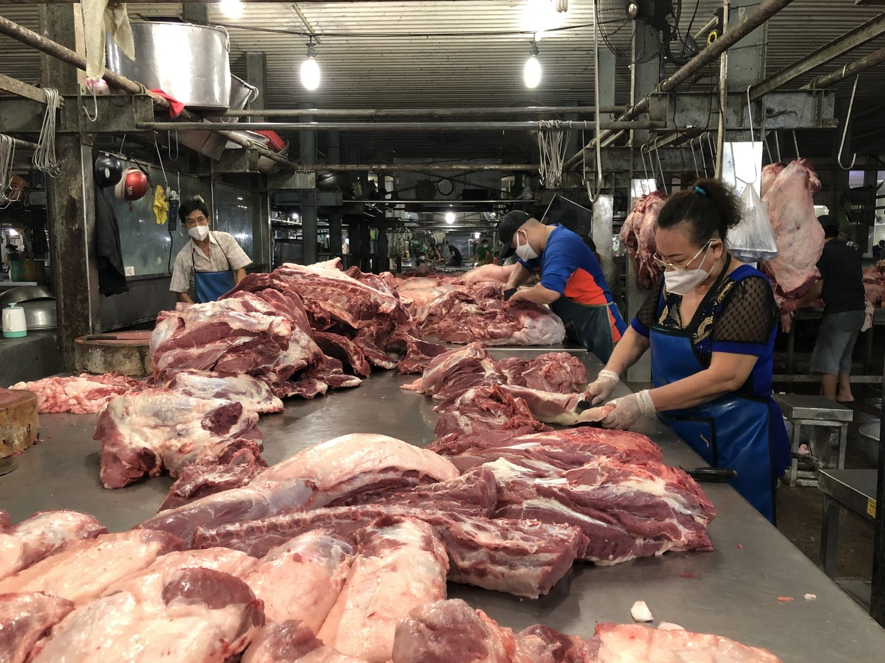 Gi&aacute; heo hơi h&ocirc;m nay 25-4: V&igrave; sao người nu&ocirc;i ngại t&aacute;i đ&agrave;n?- Ảnh 1.