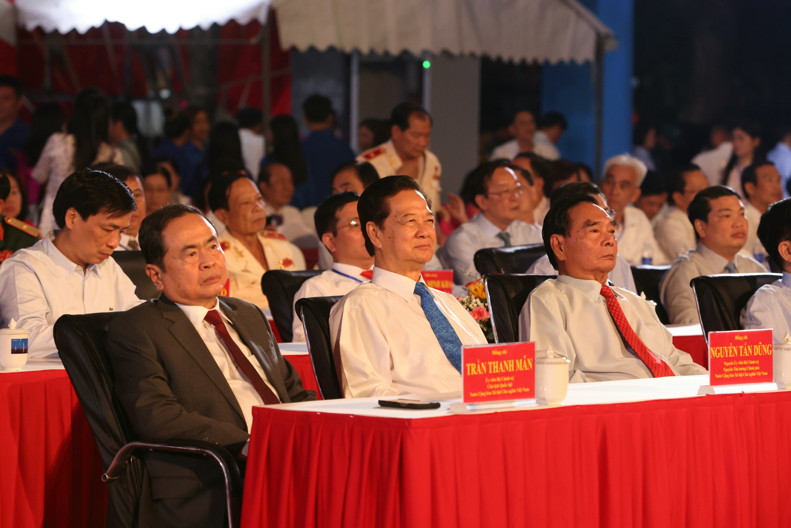 Chủ tịch Quốc hội: Cần Thơ cần triển khai kịp thời sắp xếp đơn vị h&agrave;nh ch&iacute;nh - Ảnh 3.