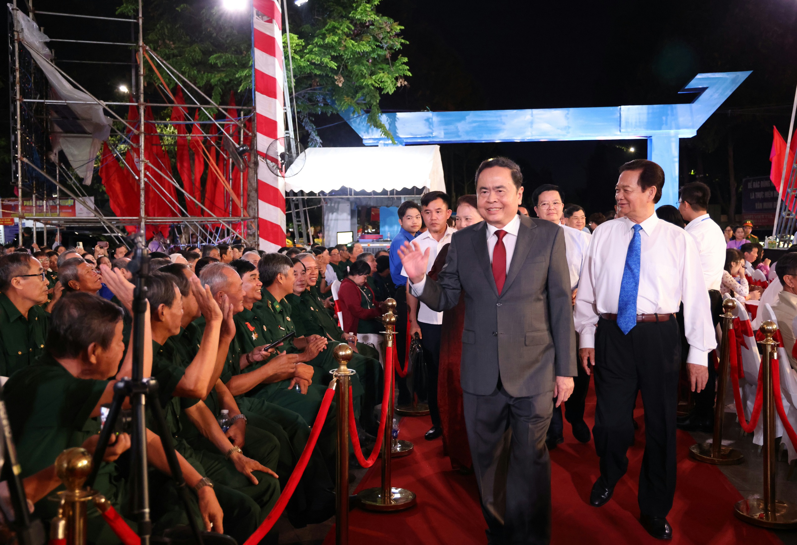 Chủ tịch Quốc hội: Cần Thơ cần triển khai kịp thời sắp xếp đơn vị h&agrave;nh ch&iacute;nh - Ảnh 1.
