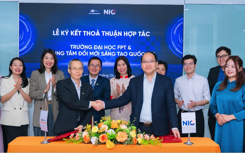 Tiếp sức sinh viên khởi nghiệp ngay tại trường học