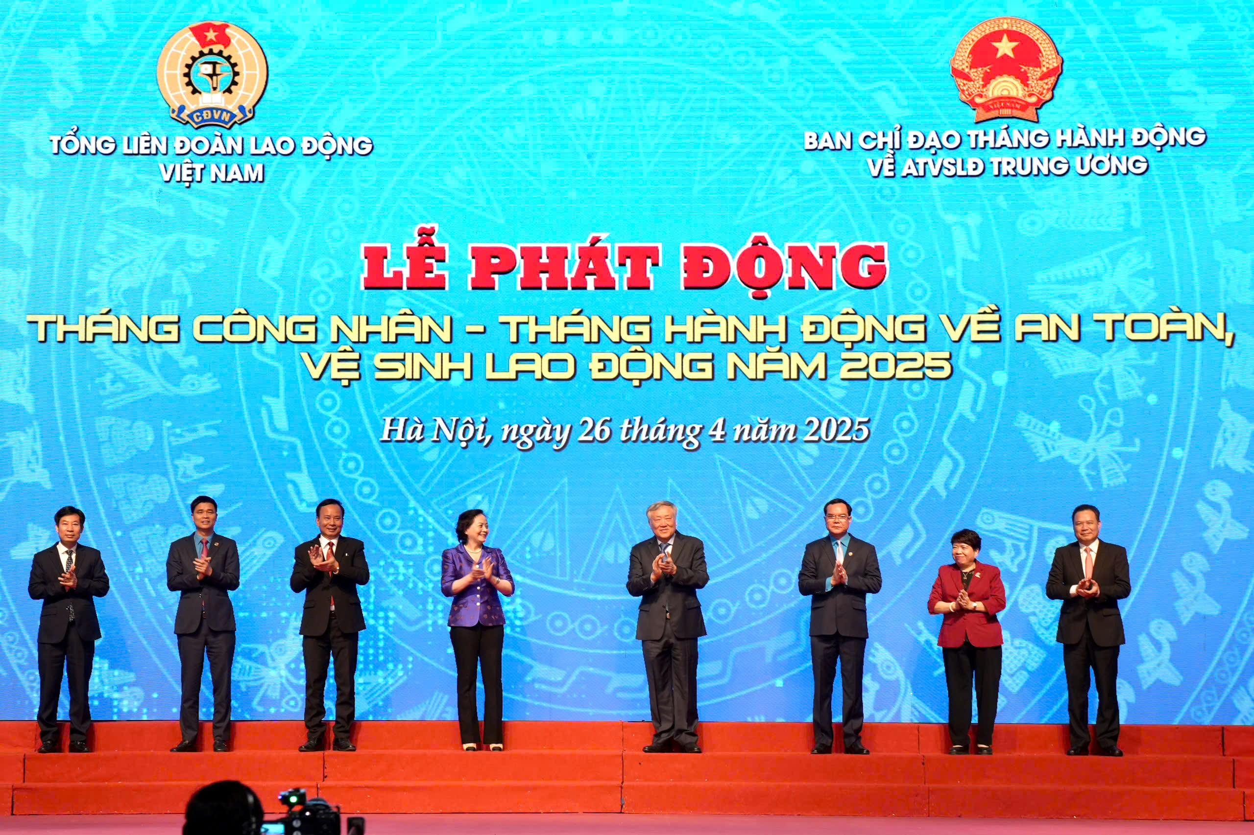 Ho&agrave;n thiện ch&iacute;nh s&aacute;ch, bảo vệ quyền lợi người lao động- Ảnh 1.