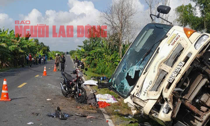 Trên đường về quê, 4 người bị xe tải chở rác tông thương vong tại Long An - Ảnh 2.