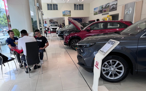 Xe lai bất ngờ tăng tốc
