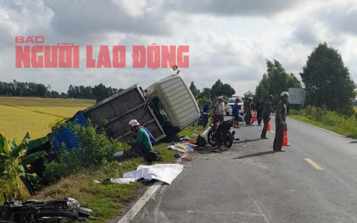 Trên đường về quê, 4 người bị xe tải chở rác tông thương vong tại Long An