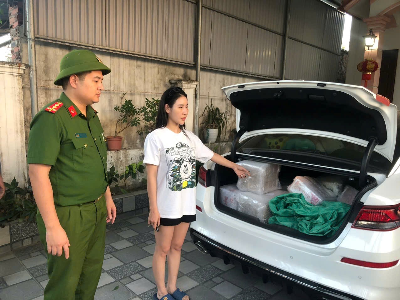 Nh&oacute;m đối tượng sản xuất v&agrave; b&aacute;n hơn 60 ng&agrave;n g&oacute;i thuốc bảo vệ thực vật giả- Ảnh 6.