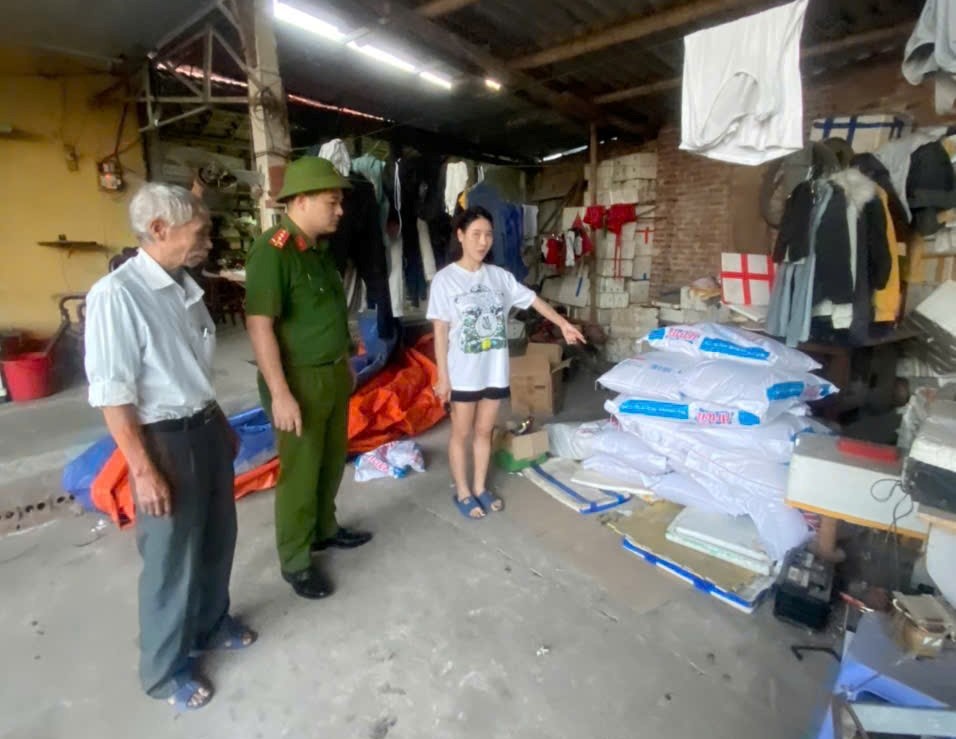 Nh&oacute;m đối tượng sản xuất v&agrave; b&aacute;n hơn 60 ng&agrave;n g&oacute;i thuốc bảo vệ thực vật giả- Ảnh 5.