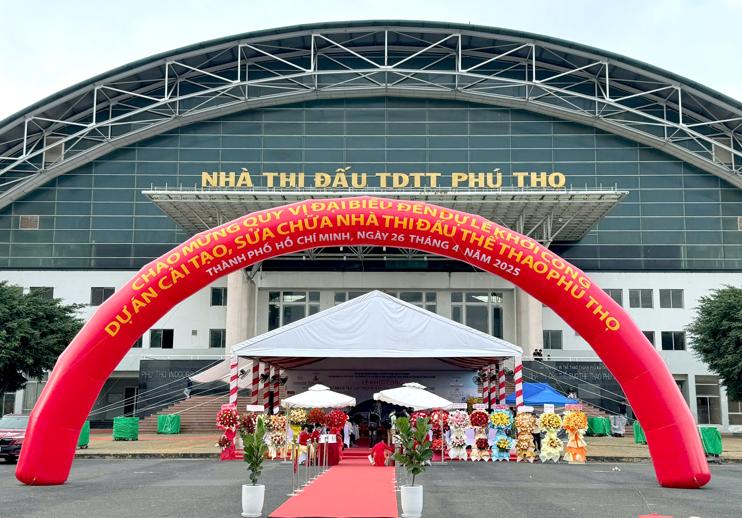 Khởi c&ocirc;ng dự &aacute;n cải tạo, sửa chữa Nh&agrave; thi đấu TDTT Ph&uacute; Thọ - Ảnh 1.