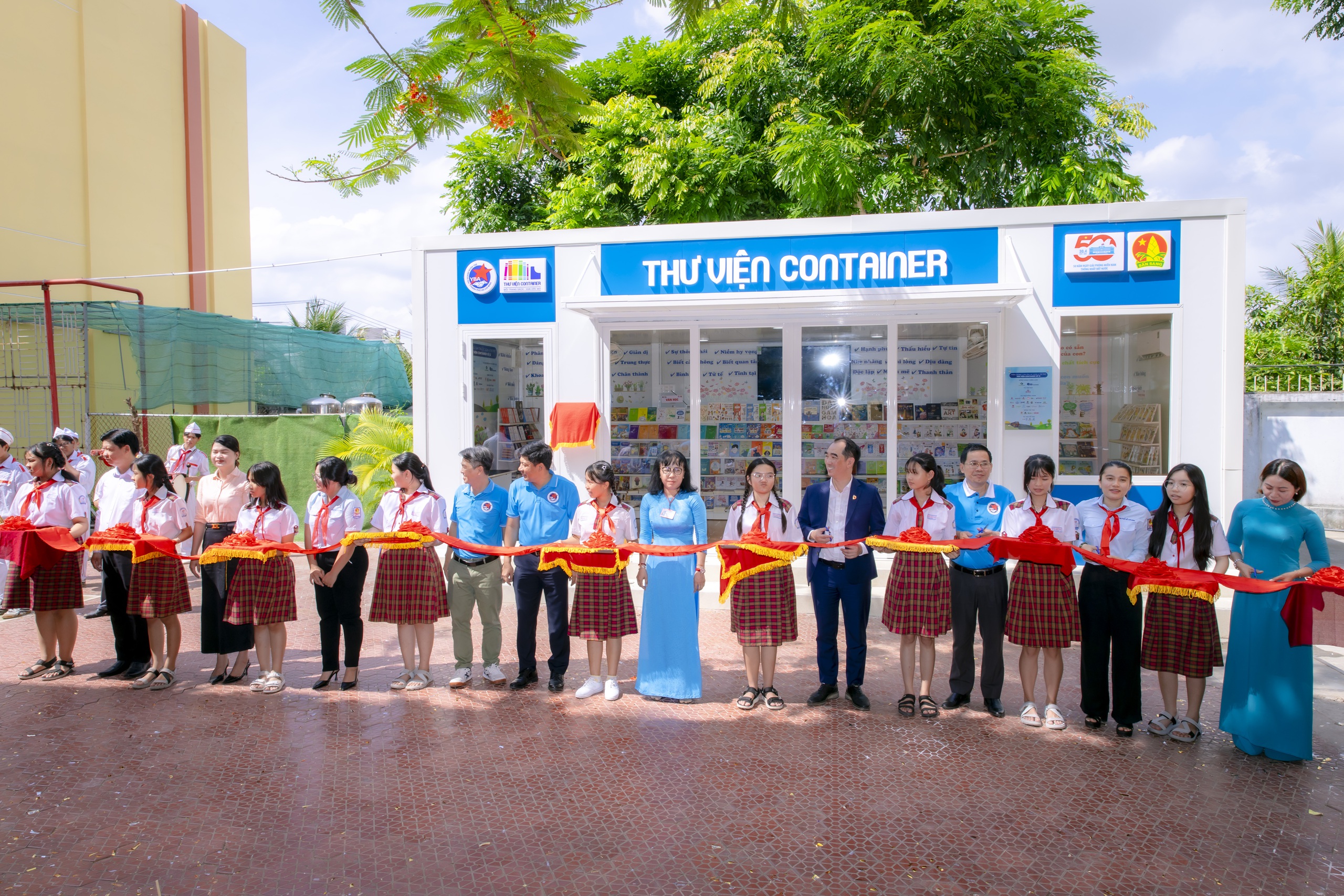 Tặng thư viện Container cho học sinh v&ugrave;ng s&acirc;u, v&ugrave;ng xa - Ảnh 1.