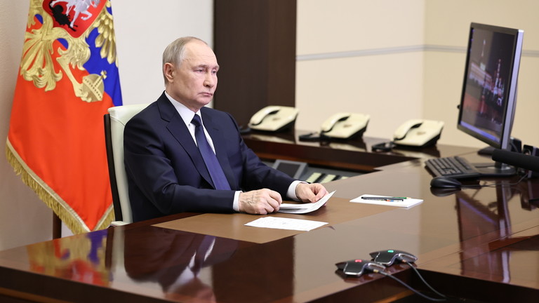 Ông Putin tuyên bố 'giải phóng hoàn toàn' tỉnh Kursk, Kiev phản bác - Ảnh 1.