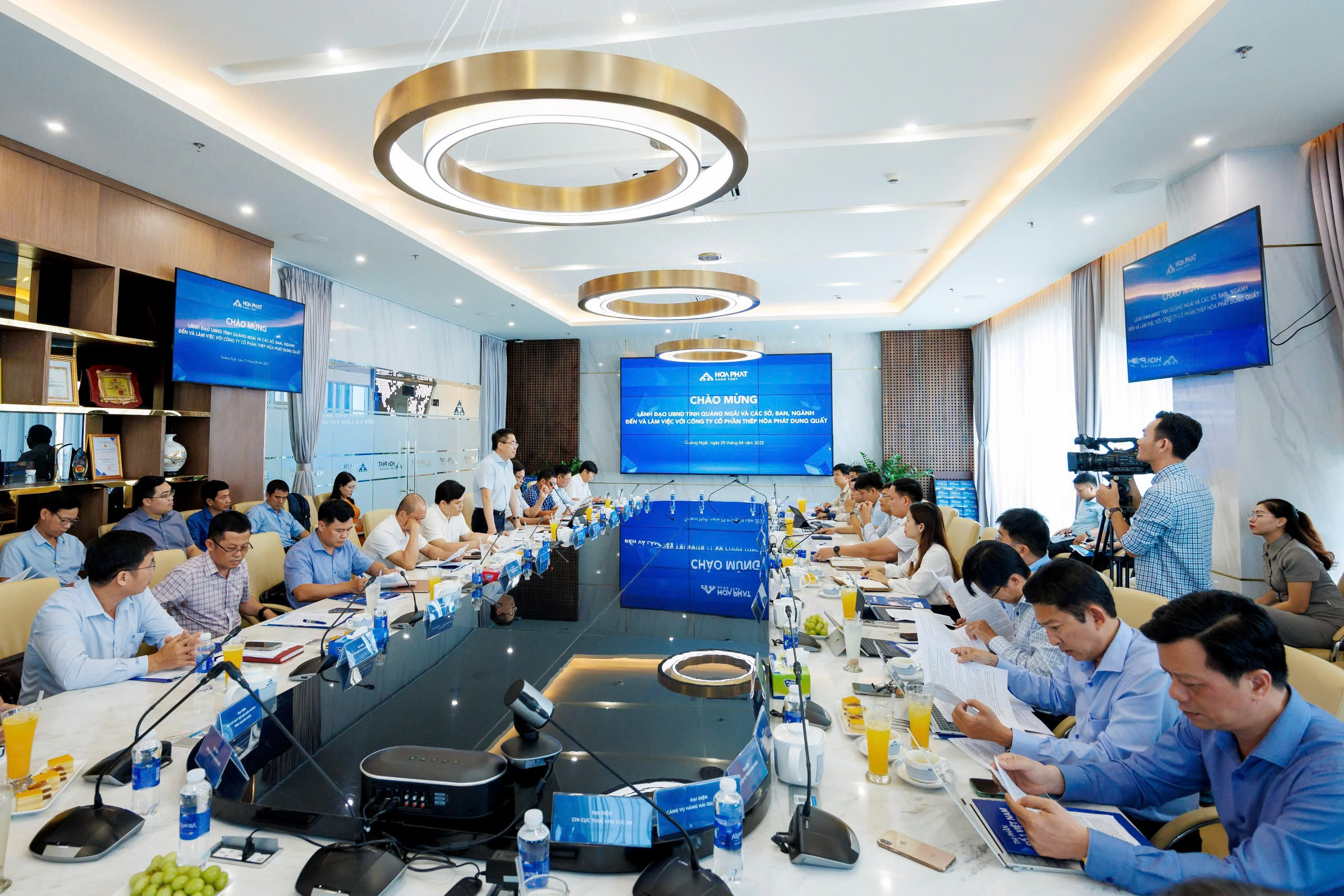 Hòa Phát kiến nghị Quảng Ngãi hỗ trợ, đẩy nhanh tiến độ sản xuất ray thép đường sắt- Ảnh 1.