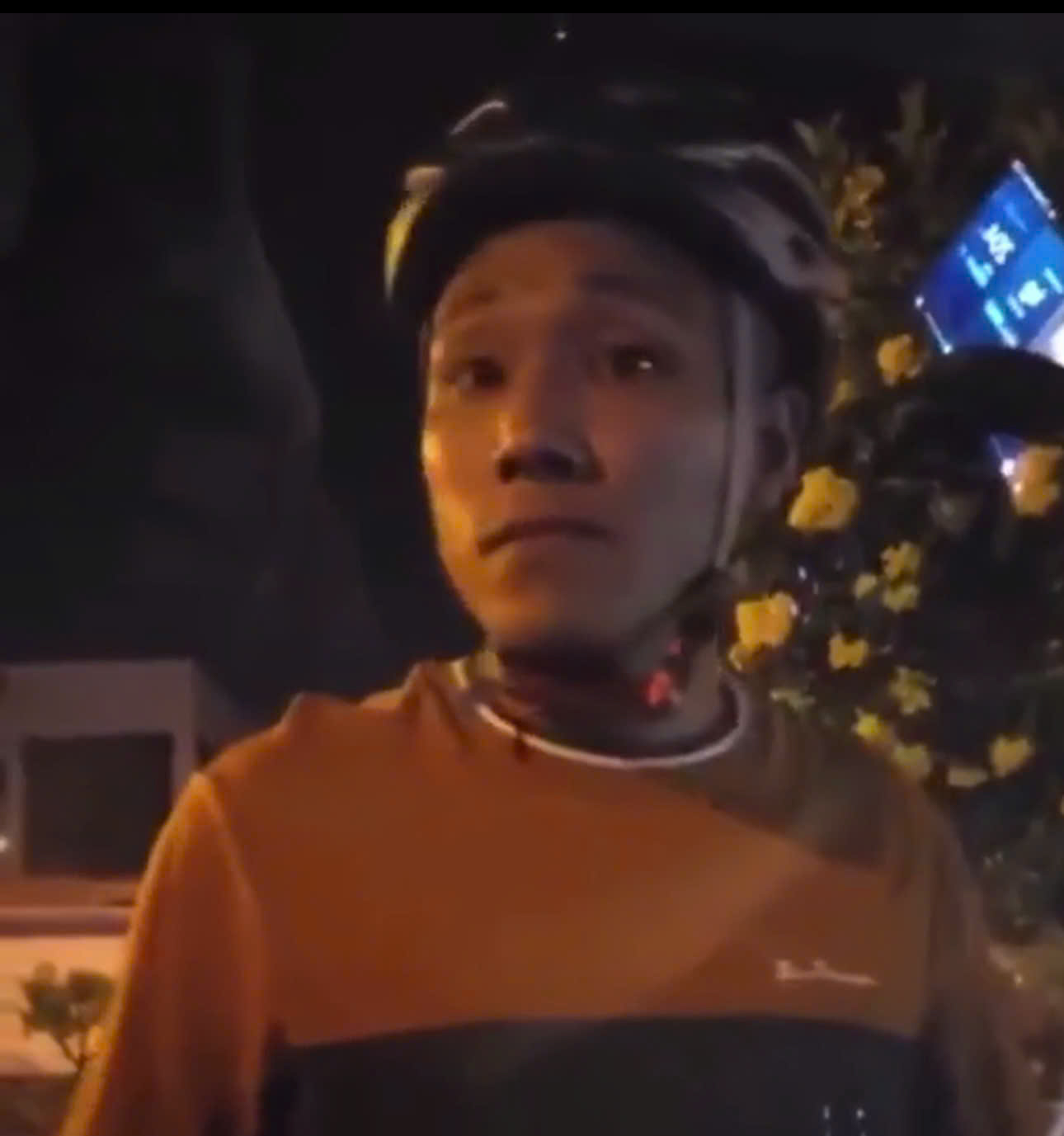 Người đ&agrave;n &ocirc;ng r&uacute;t hung kh&iacute; chặn &ocirc; t&ocirc; ở G&ograve; Vấp dương t&iacute;nh với ma t&uacute;y- Ảnh 1.
