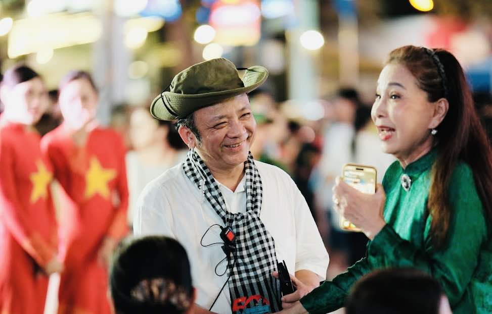Tổng đạo diễn Nguyễn Tấn Kiệt - Dấu ấn chuỗi hoạt động nghệ thuật "Sắc màu Thành phố Bác"- Ảnh 1.