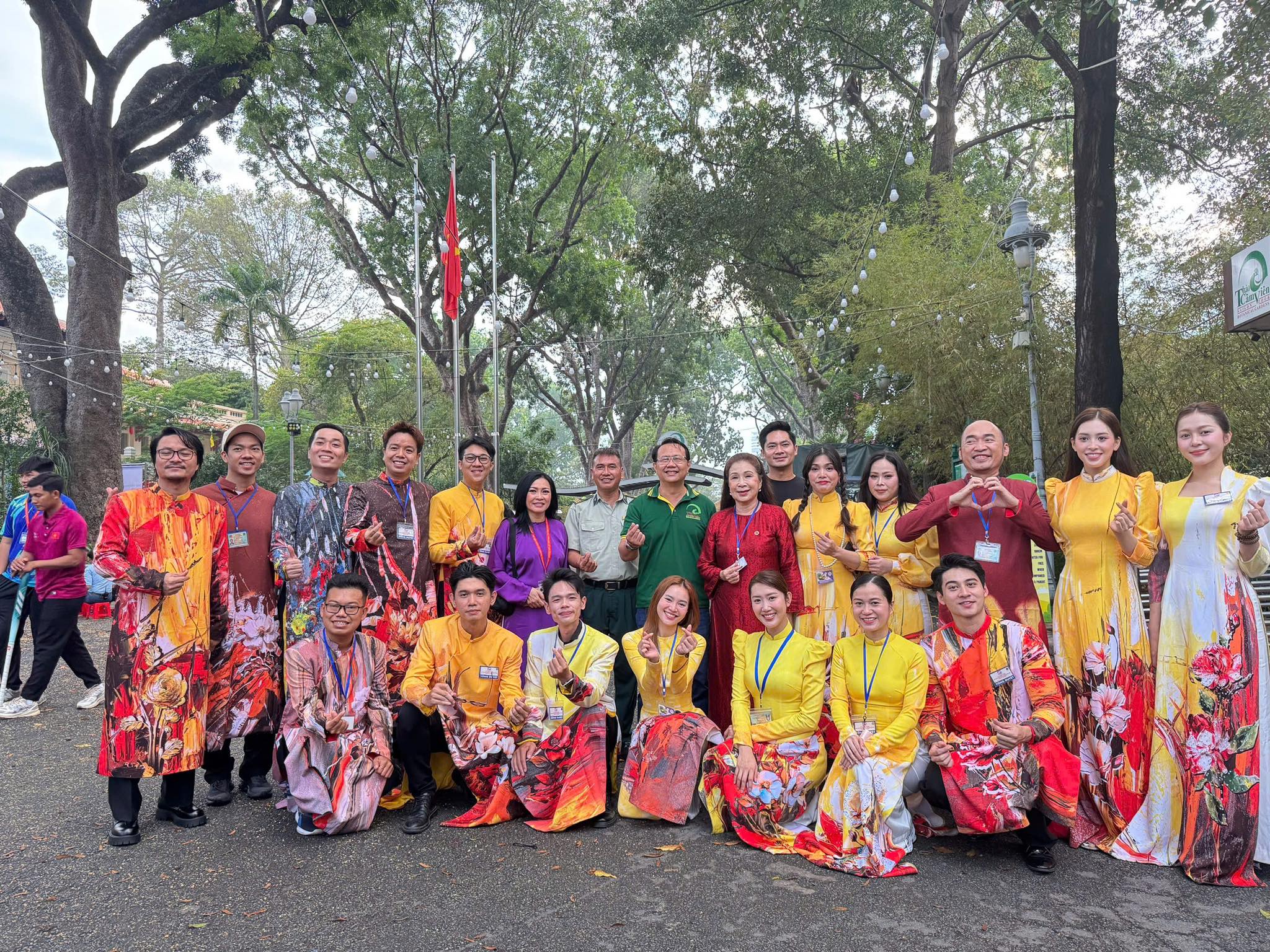 Th&uacute;y Ng&acirc;n, Ninh Dương Lan Ngọc&hellip; rạng rỡ khoe ảnh tổng duyệt - Ảnh 6.