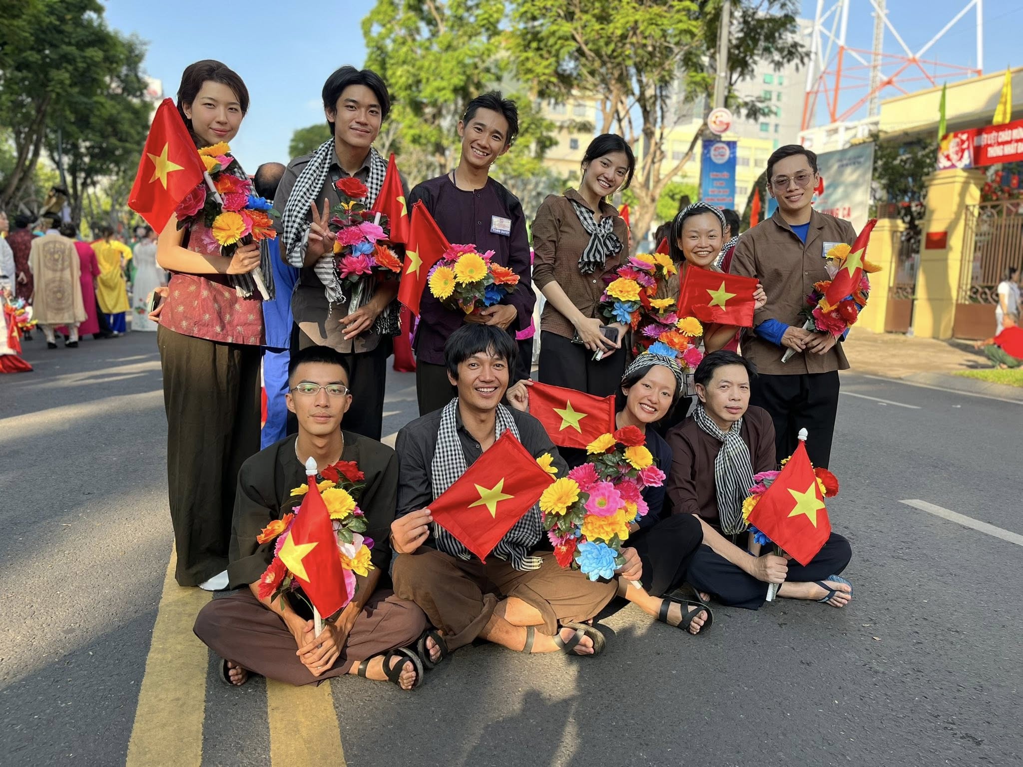Th&uacute;y Ng&acirc;n, Ninh Dương Lan Ngọc&hellip; rạng rỡ khoe ảnh tổng duyệt - Ảnh 9.