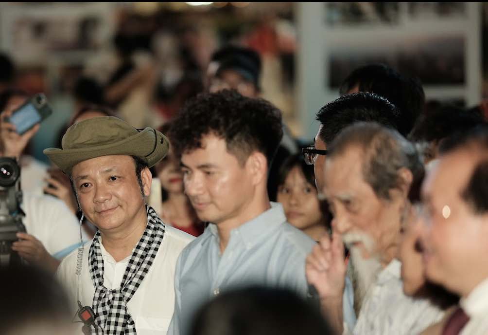 Tổng đạo diễn Nguyễn Tấn Kiệt - Dấu ấn chuỗi hoạt động nghệ thuật "Sắc màu Thành phố Bác"- Ảnh 3.