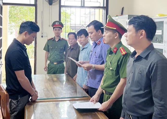 Giật m&igrave;nh kết quả x&eacute;t nghiệm t&agrave;i xế xe b&aacute;n tải g&acirc;y tai nạn khiến 2 mẹ con thương vong 
- Ảnh 1.