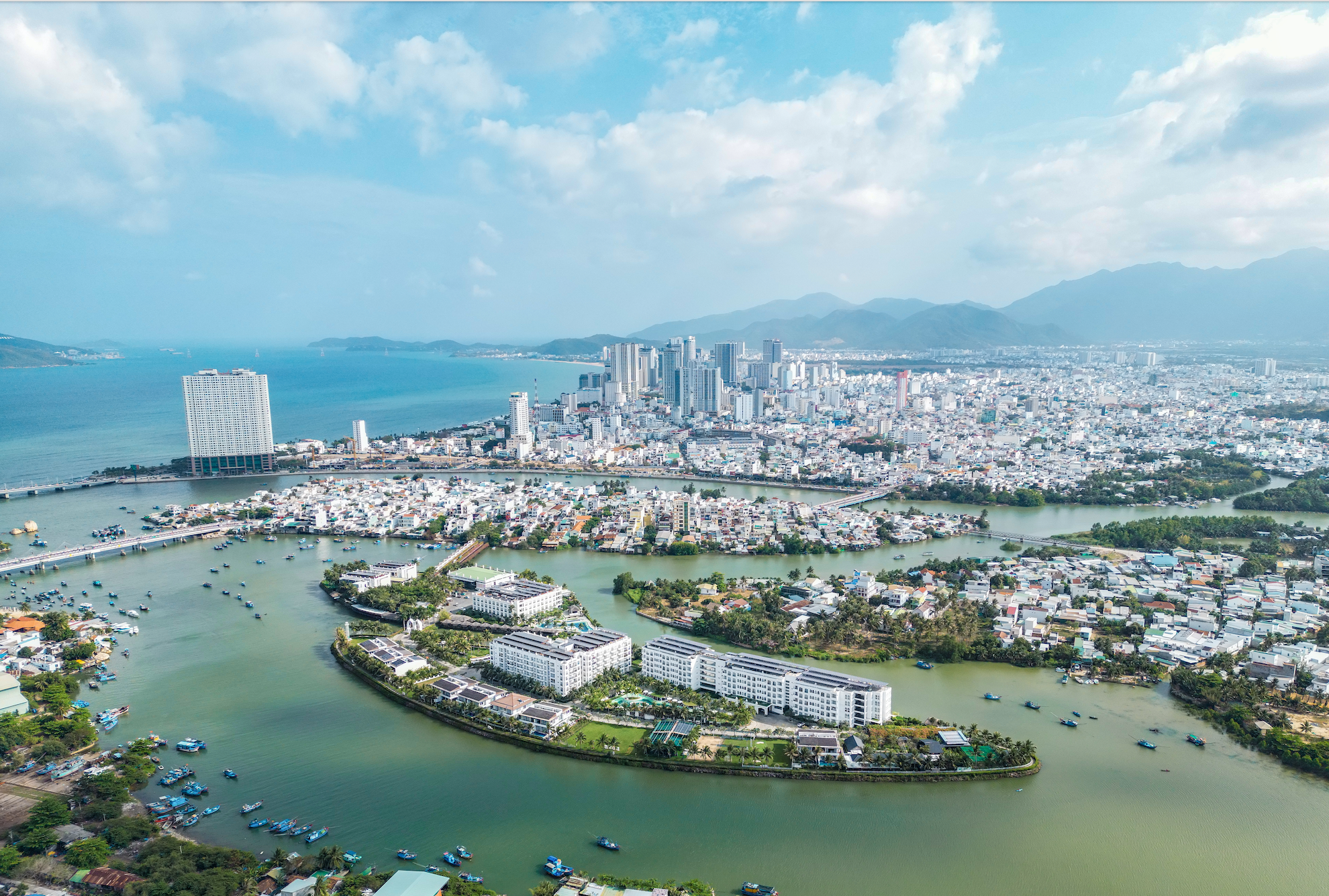 Khánh Hòa: Ban hành bộ tiêu chuẩn du lịch xanh- Ảnh 2.