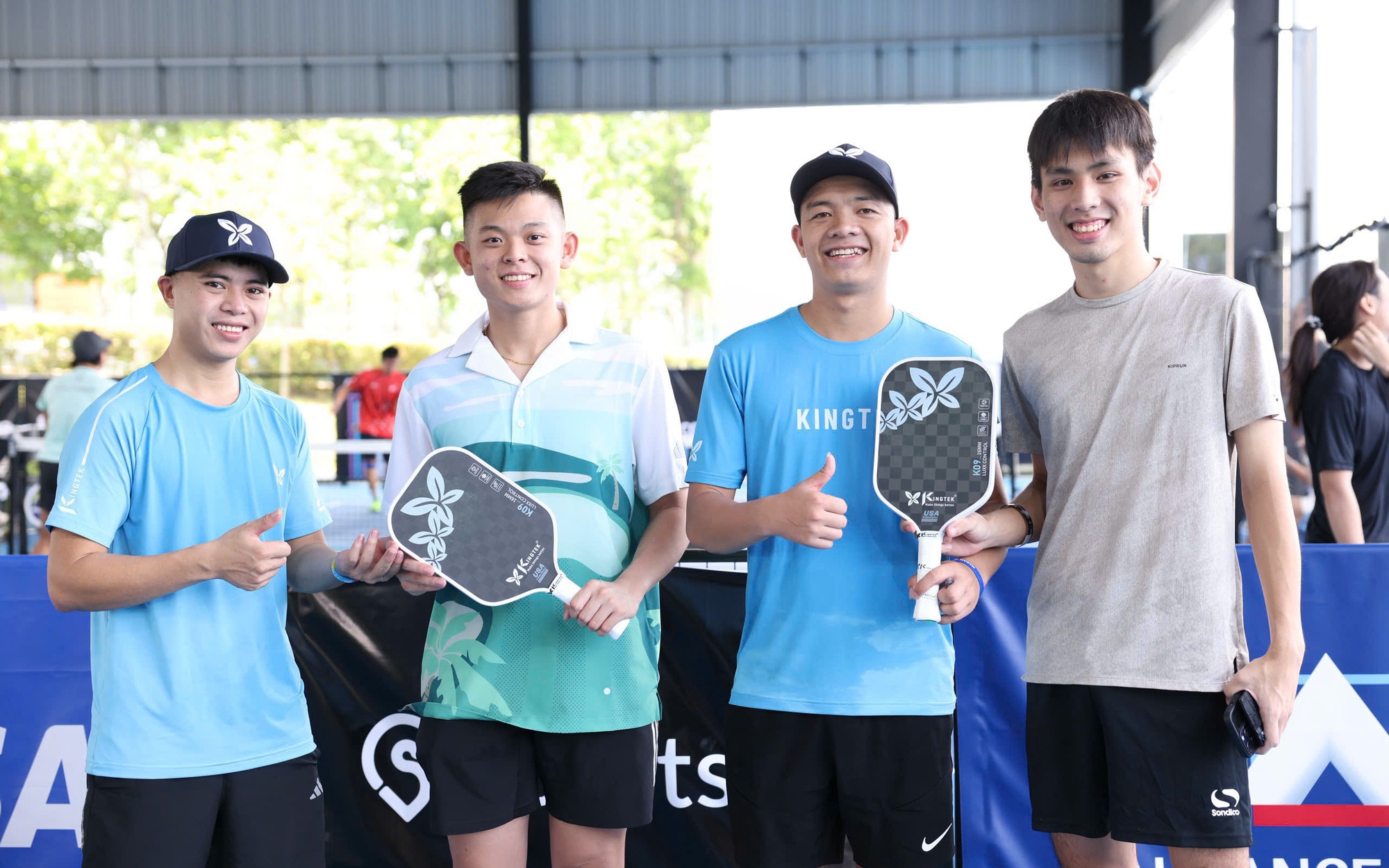Các tay vợt CLB Kingtek Pickleball vô địch Giải quốc tế Malaysia