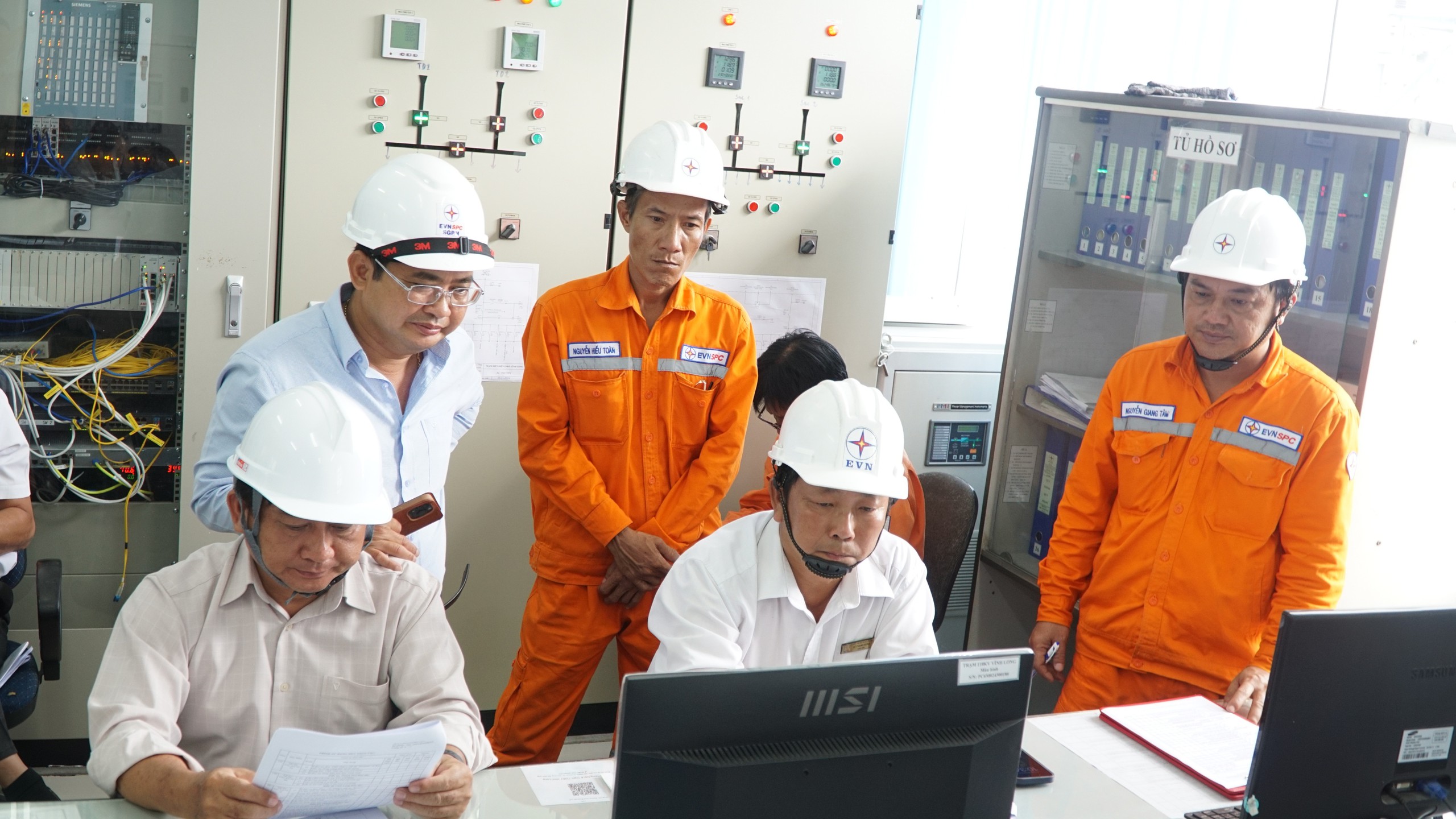 EVNSPC tiếp tục đóng điện thêm 4 công trình 110kV chào mừng 50 năm Ngày Giải phóng miền Nam- Ảnh 5.