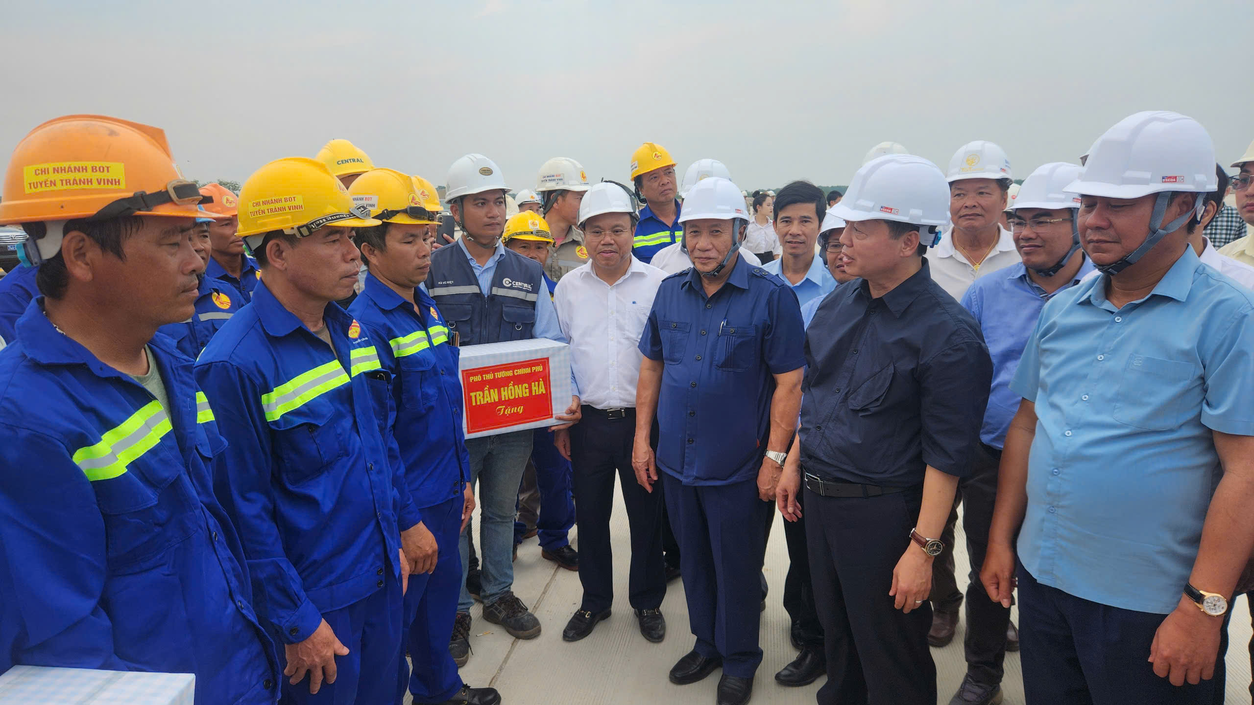 Kiểm tra thực tế 2 dự &aacute;n trọng điểm, Ph&oacute; Thủ tướng Trần Hồng H&agrave; lưu &yacute; Quảng Trị nhiều đầu việc - Ảnh 2.