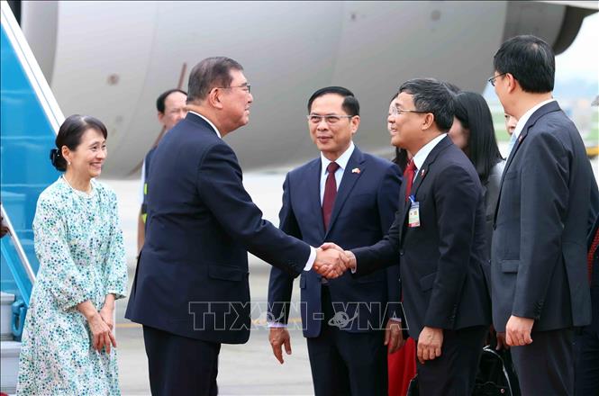 Thủ tướng Nhật Bản Ishiba Shigeru đến Hà Nội, bắt đầu thăm chính thức Việt Nam- Ảnh 4.