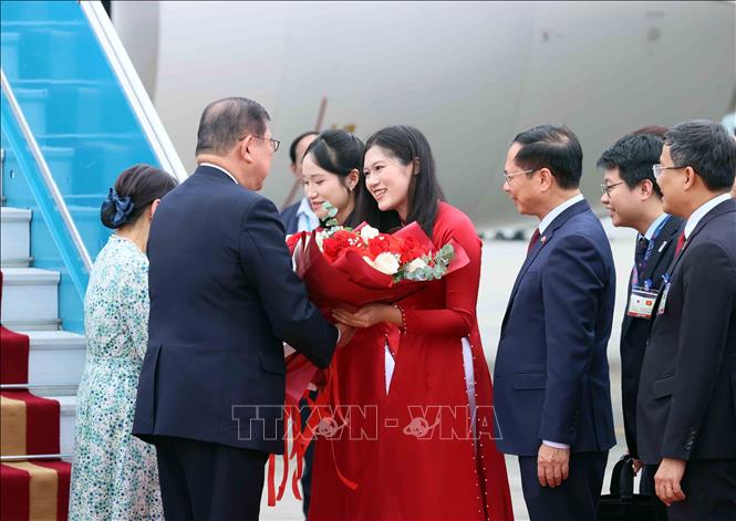Thủ tướng Nhật Bản Ishiba Shigeru đến Hà Nội, bắt đầu thăm chính thức Việt Nam- Ảnh 2.