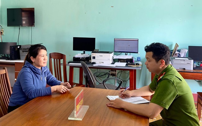 Nhận được 300 triệu đồng chuyển nhầm, người phụ nữ liền tìm cách trả lại